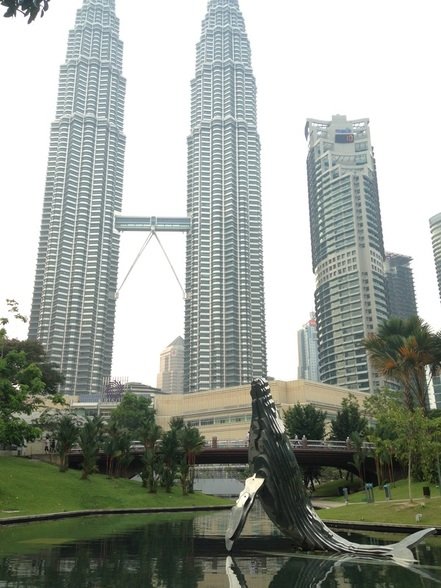 KLCC Park ve Petronas Kuleleri